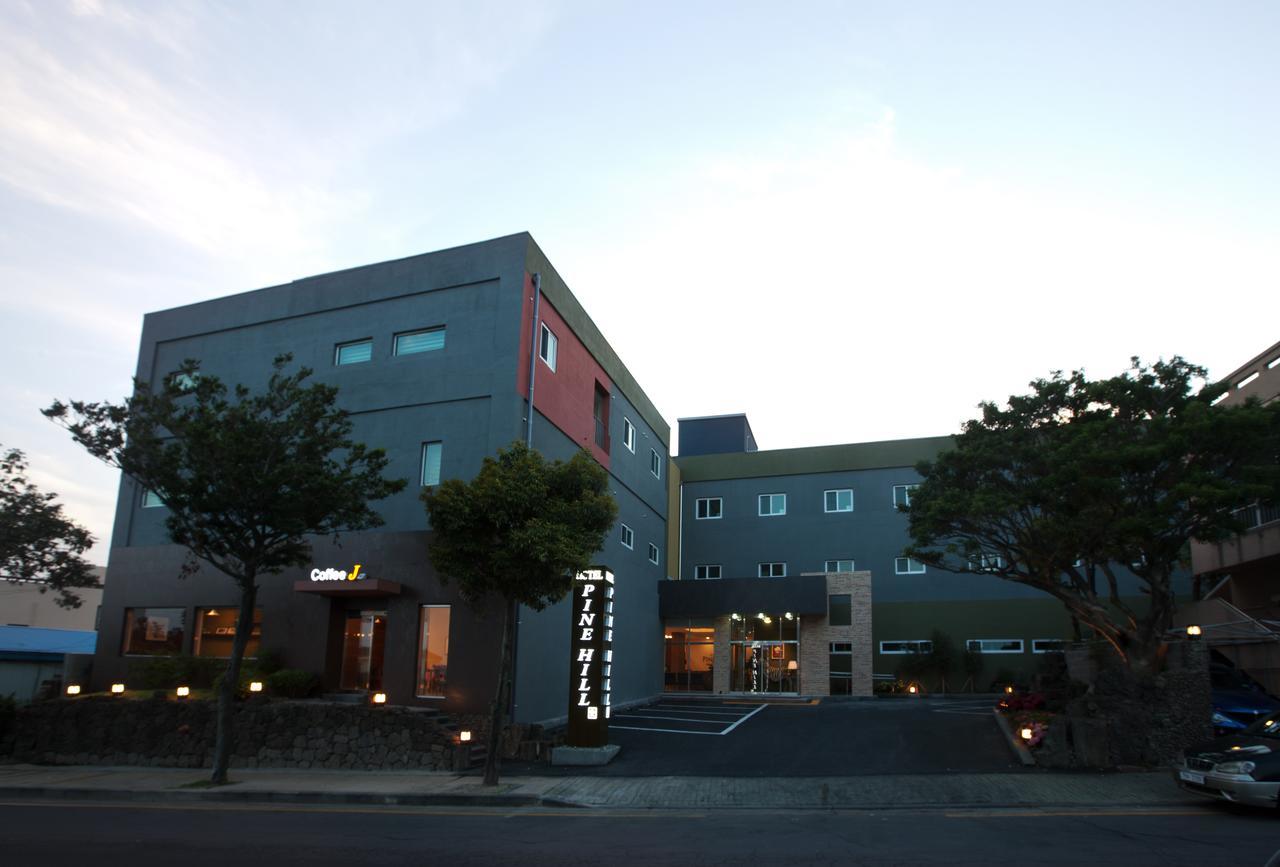 Pinehill Hotel Jeju Exterior photo